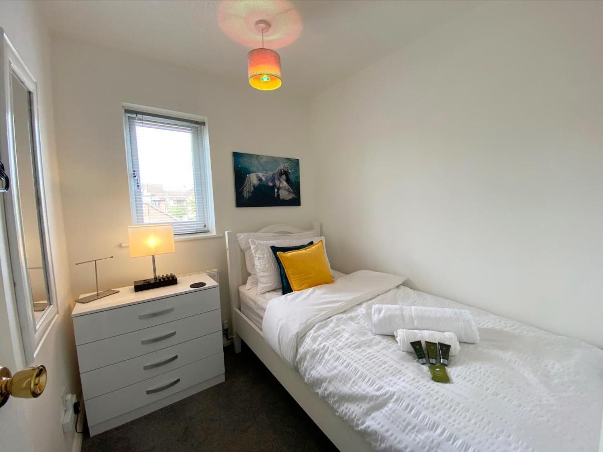 2 Bedroom Private House Near Bedford Town And Train Station Ngoại thất bức ảnh